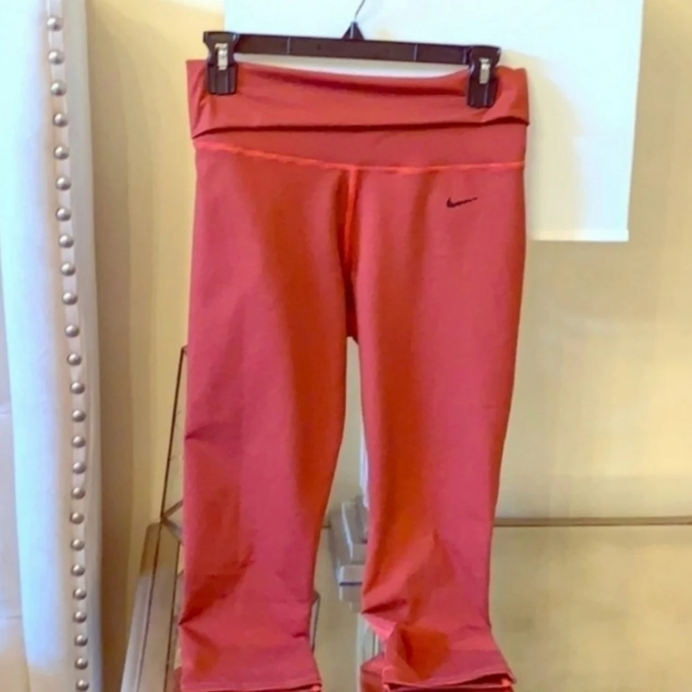NIKE Legend 2.0 Capri Crop Tight Red Black Strip Leggings XS